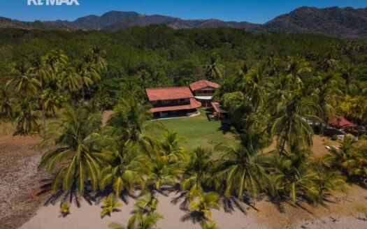 Luxury Beachfront Wooden Estate with Pool in Playa San Miguel – Prime Oceanfront Property For Sale