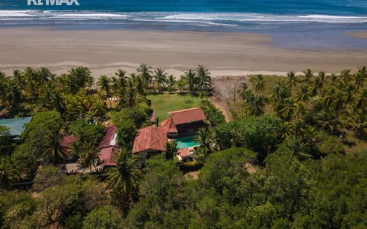 Luxury Beachfront Wooden Estate with Pool in Playa San Miguel – Prime Oceanfront Property For Sale