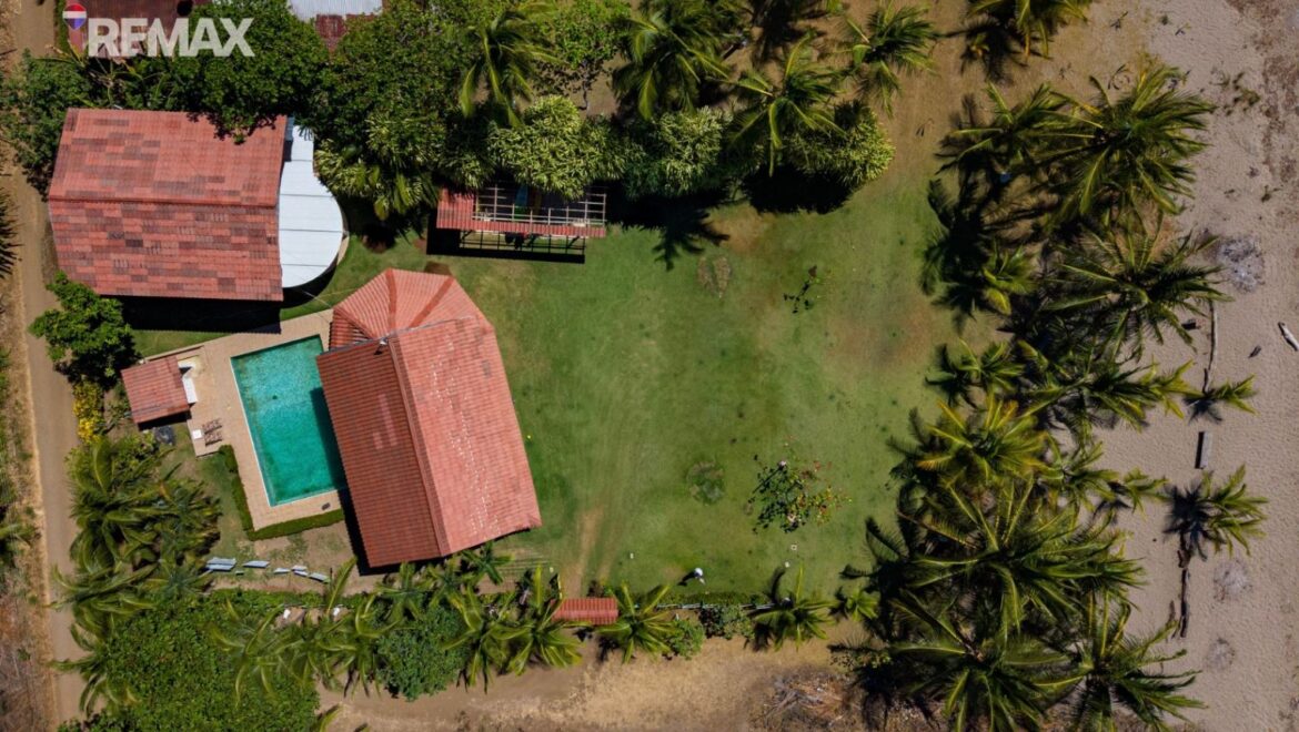 Luxury Beachfront Wooden Estate with Pool in Playa San Miguel – Prime Oceanfront Property