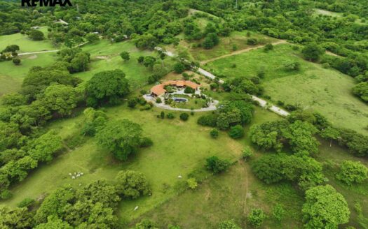 12-Hectare Private Estate with Gulf Views, Guest Accommodations & Self-Sufficient Infrastructure – Nicoya Peninsula For Sale