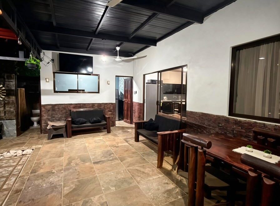 HOUSE C&C HOJANCHA | Price Reduced!